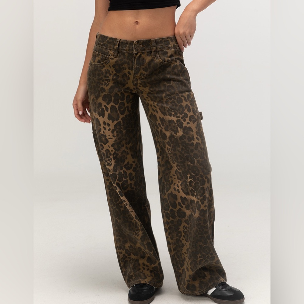 RSQ Trendy Y2K Animal Print Leopard🐆 Wide-Leg Low Rise Baggy Carpenter Pants 📐23